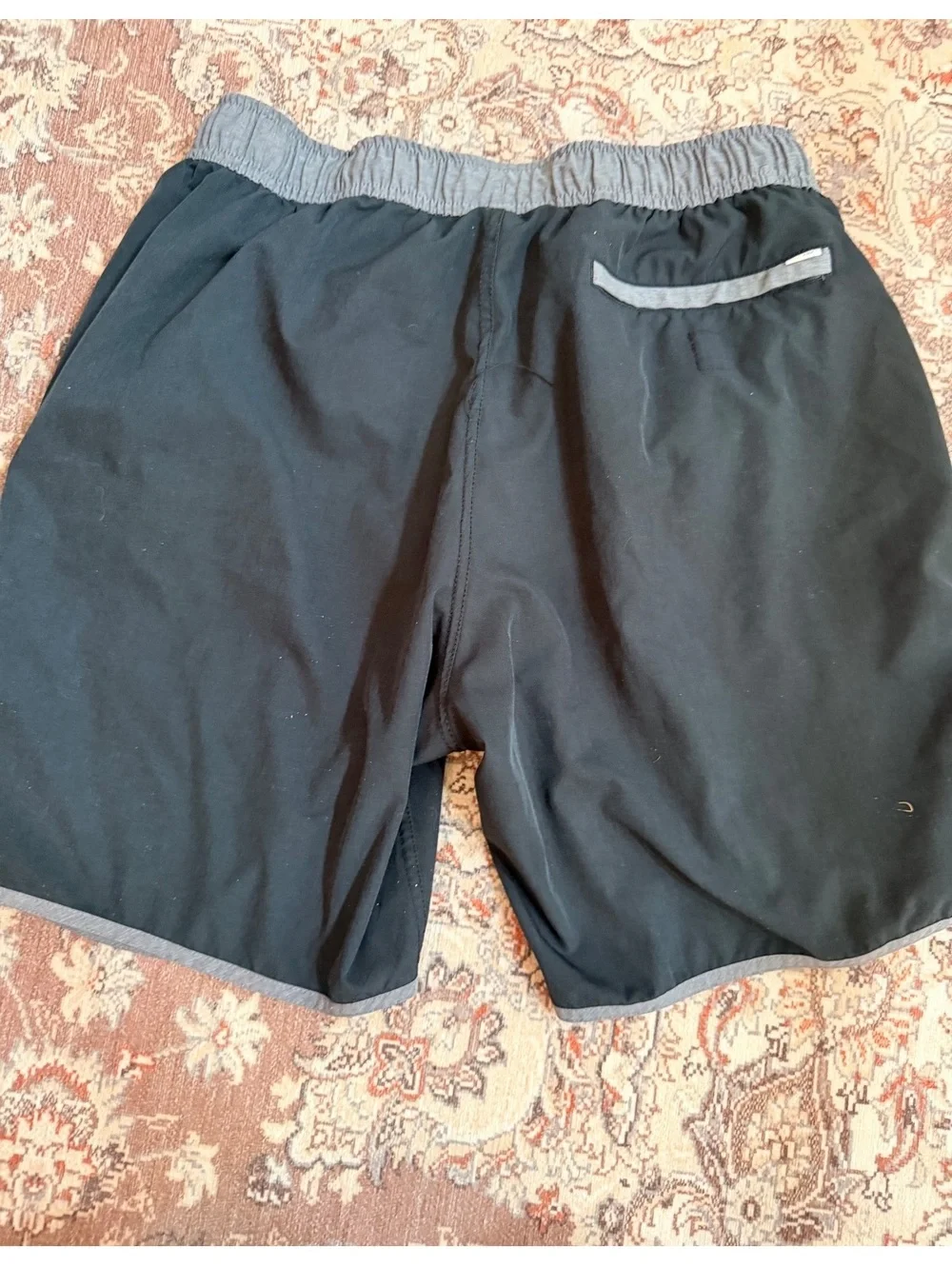 Men’s Black and Gray Vouri Banks Shorts Size Large